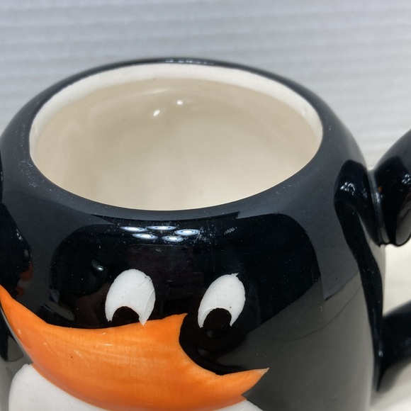Penguin Duck Oversized Character Shaped Mugs Cups Lot of 2 Black White Orange - Picture 8 of 13